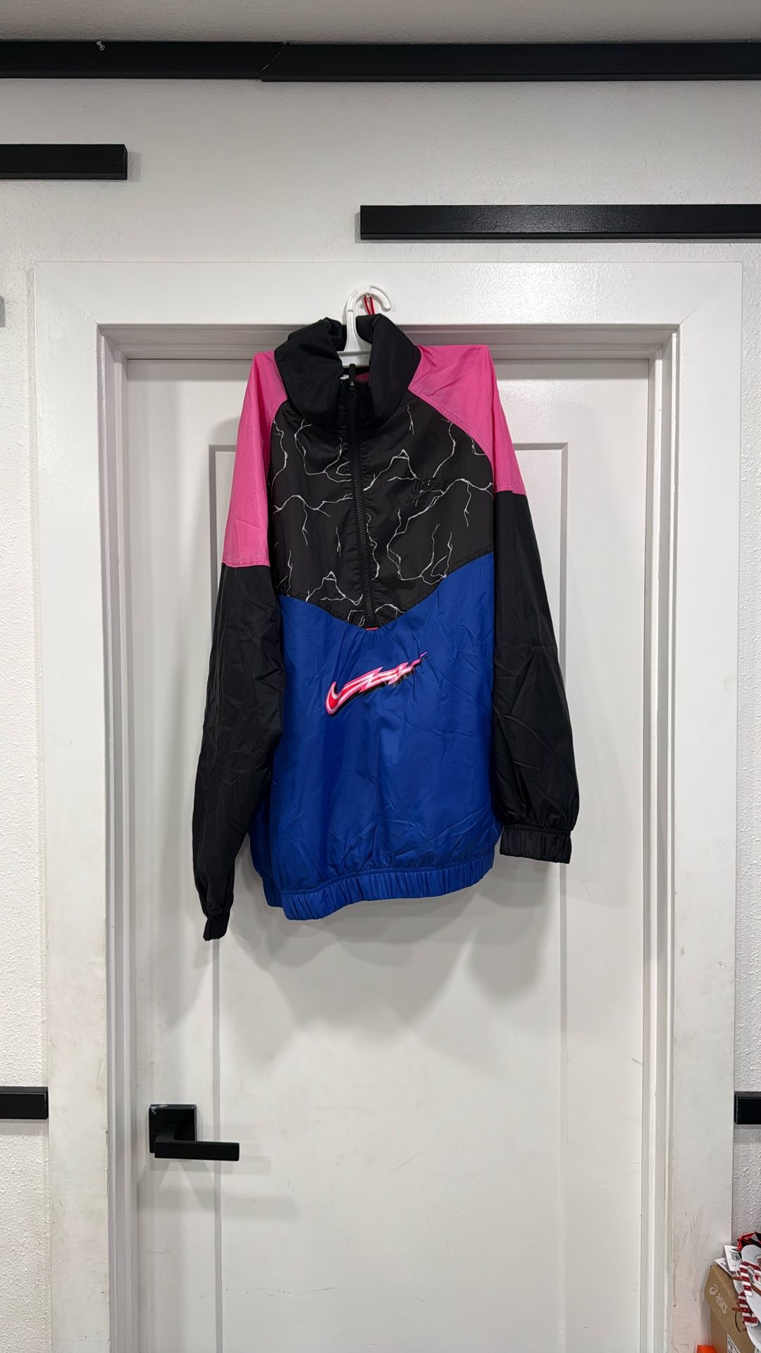 Nike Retro Windbreaker Jacket Size Medium