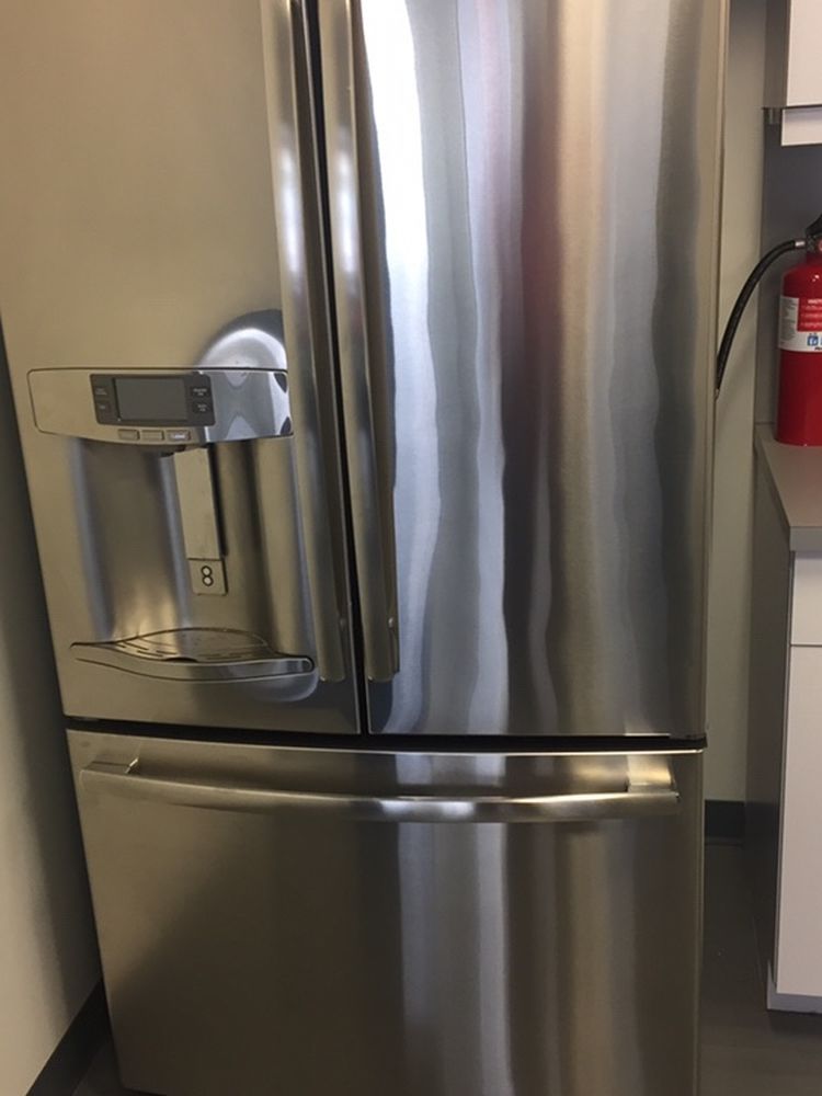 GE Refrigerator