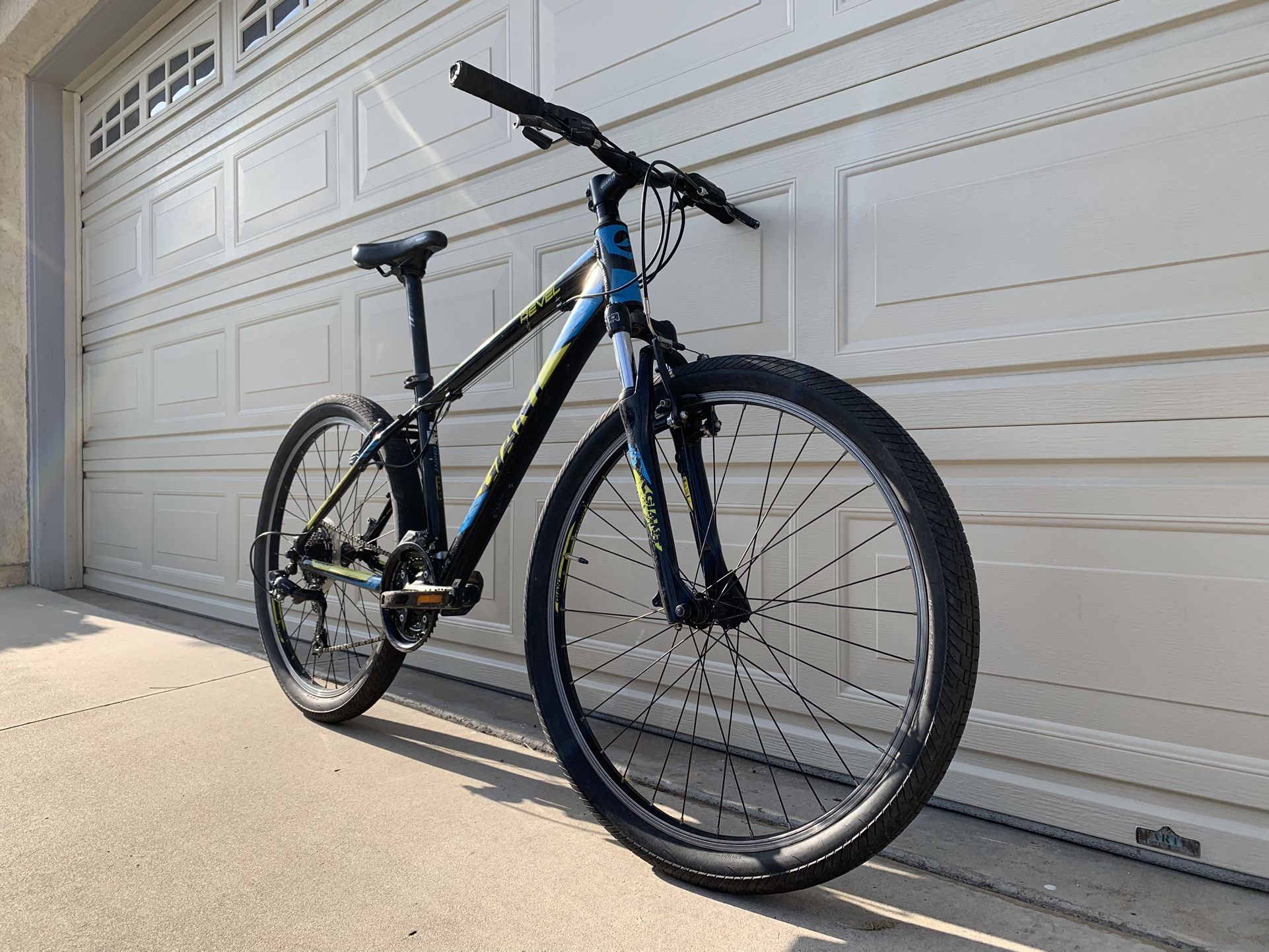 Giant Revel Mountain Bike - Small
