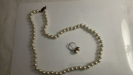 Vintage Pearl necklace and ring