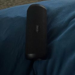 Rienok Bluetooth Speaker