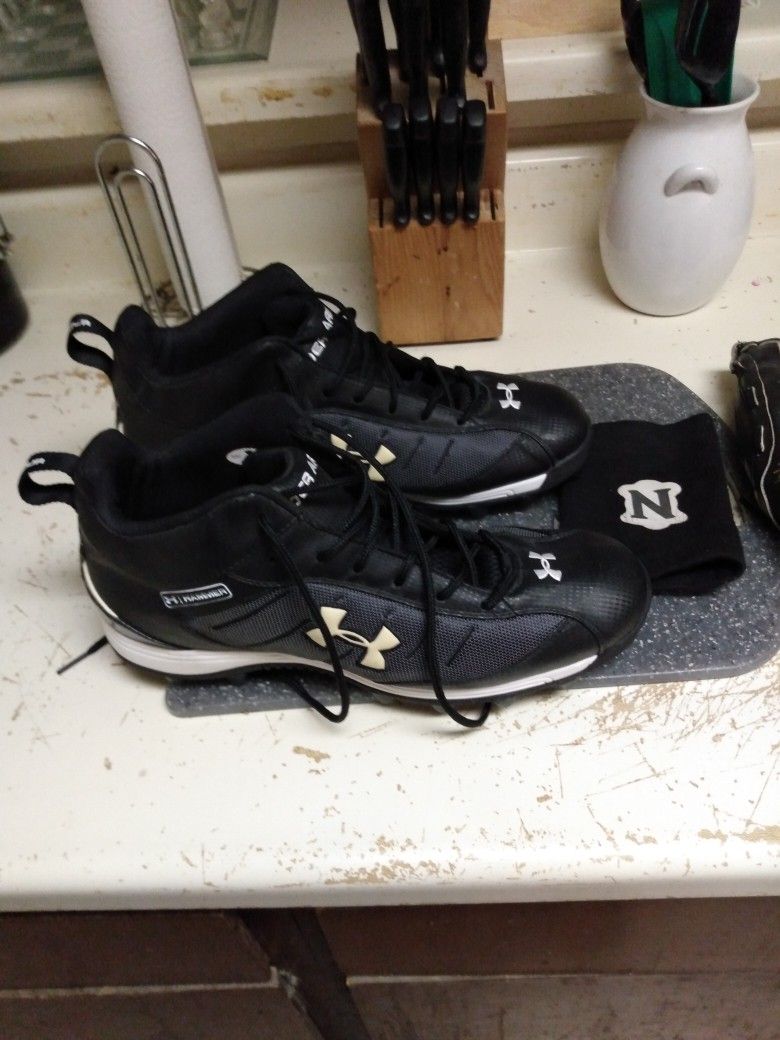 Under armour Cleats Rawlings Glove