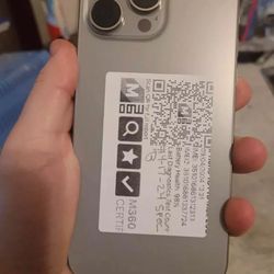 Apple iPhone 15 Pro Max - 241 GB -Titanium Gray (Unlocked)