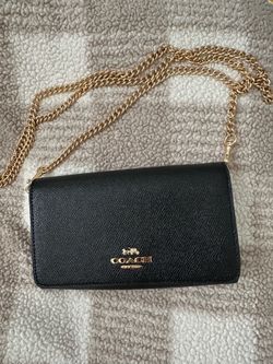 Coach Wallet on Chain