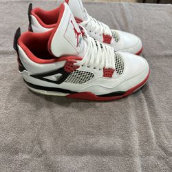 Jordan 4 Fire Red Size 12