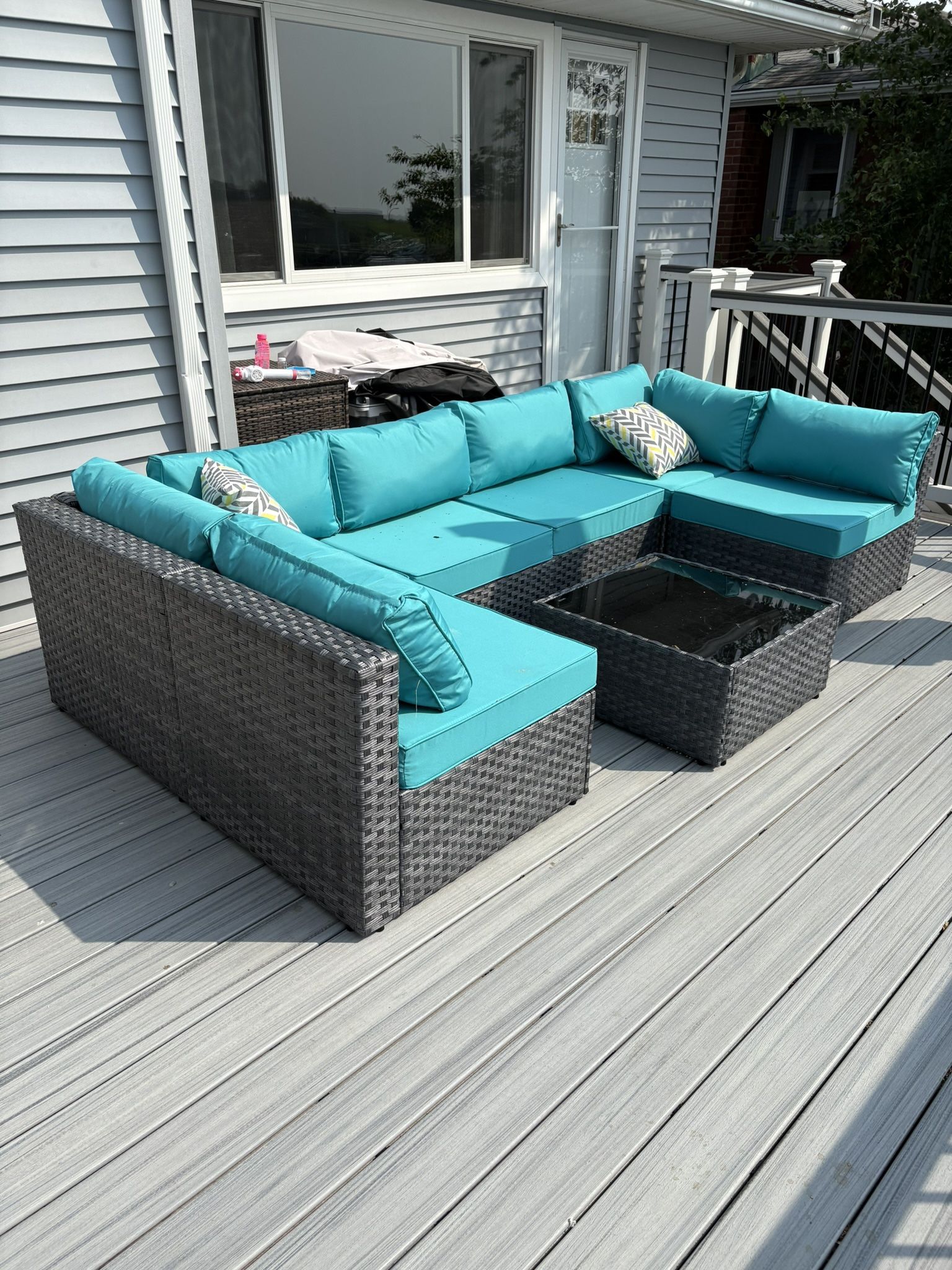 Outdoor Furniture $400 Brand New In box