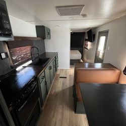 2004 Fleetwood Pioneer