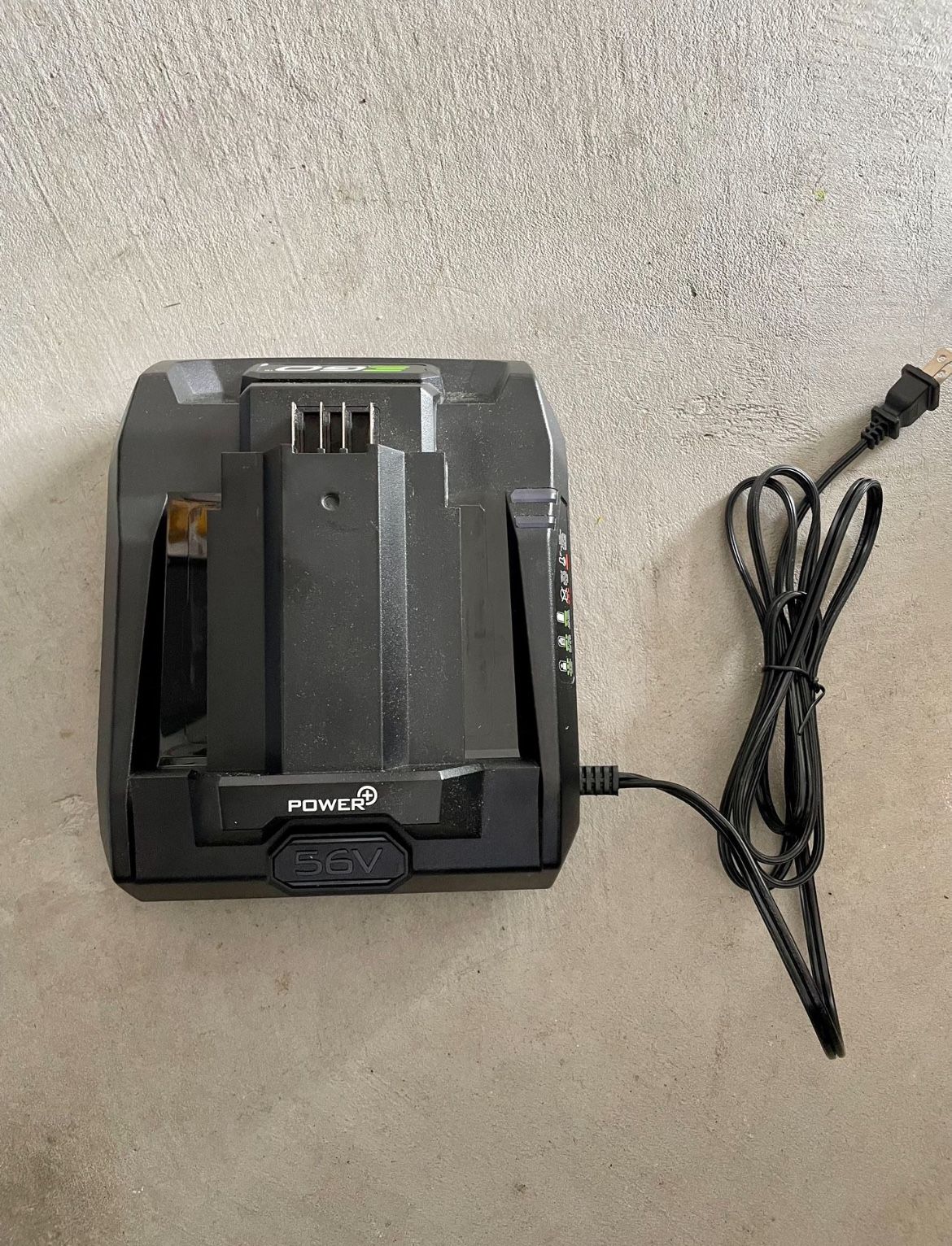 EGO CH3200 56-Volt Lithium-ion 320W Battery Charger