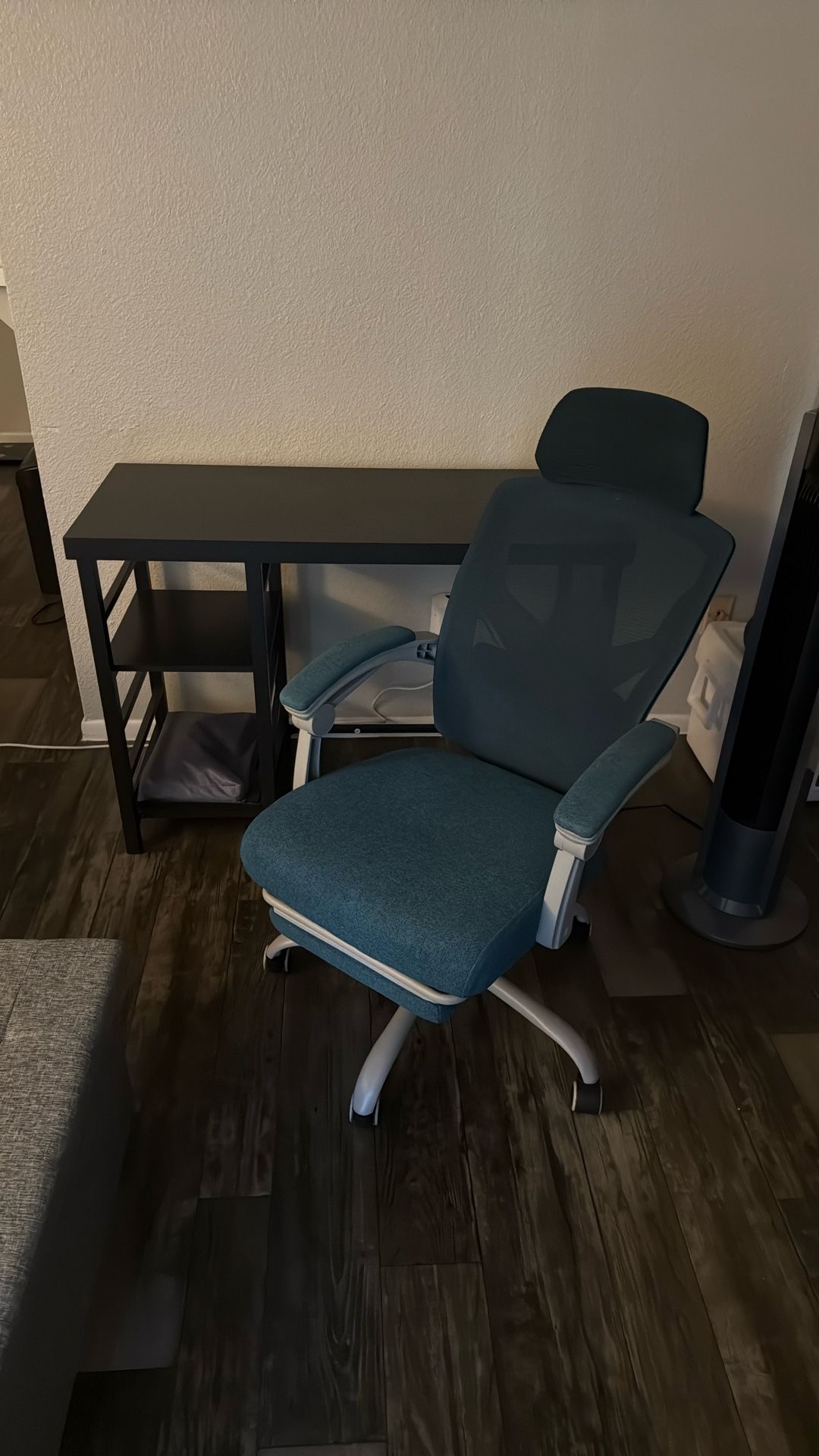 Office Desk And Gaming Chair