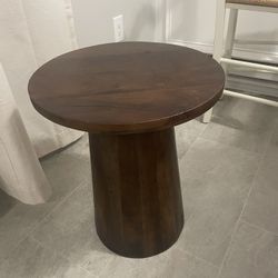 Accent/Coffee/ End Table
