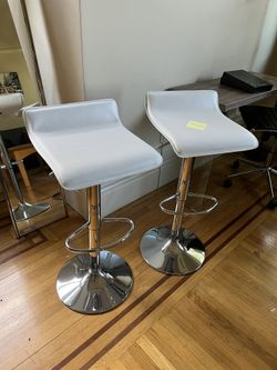Set Of 2 White Chairs