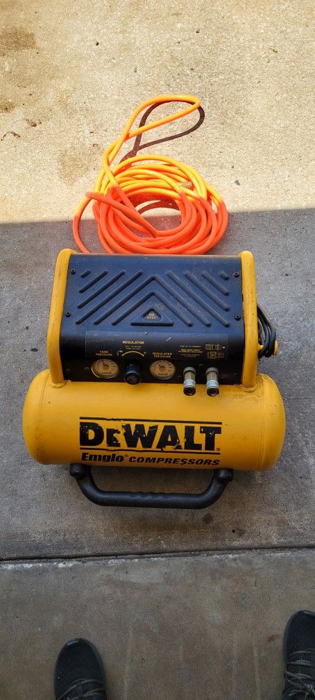 4.5 Gal. Portable Electric Air Compressor