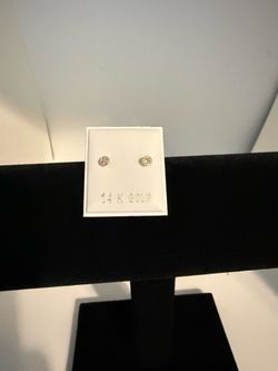 Bonitos aretes de oro 14 kilates