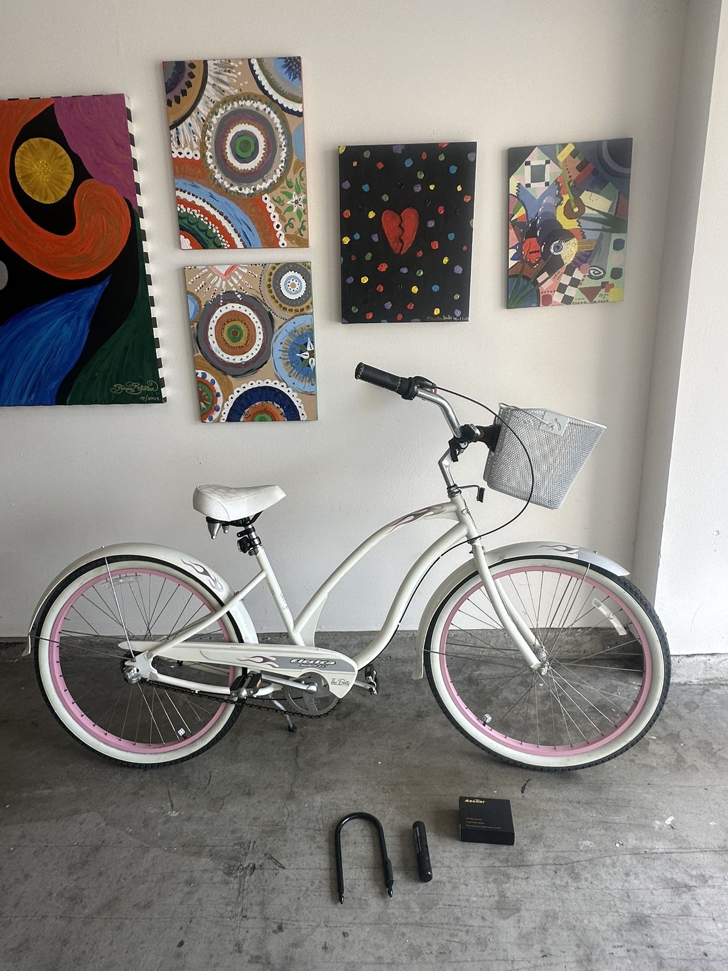 ELECTRA  Beach Cruiser Bicycle