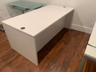 Desk Shell white 36”x72”