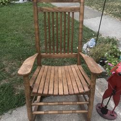 rocking chair, Cracker Barrel, solid word , VGC