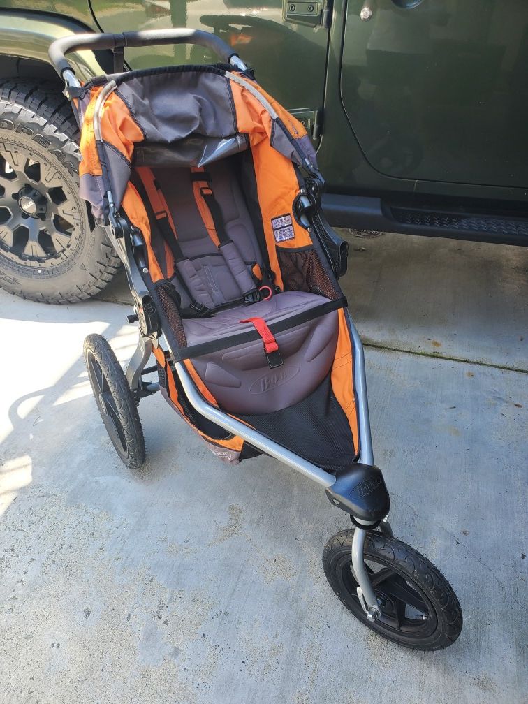 BOB Britax Revolution Jogging baby Stroller - Up to 75 Pounds - UPF 50+ Canopy - Adjustable Handlebar - reclines