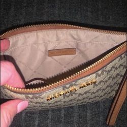 MK MICHAEL KORS WRISTLET WALLET CLUTCH