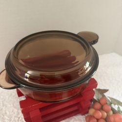 Vintage Vision Corning V-240-B Glass Pan w Handle & Lid P-240-C Dish Round Brown