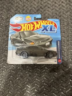 Hot Wheels XL Nissan Skyline GT-R BNR32 4/24