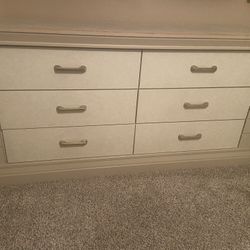 Dresser $100