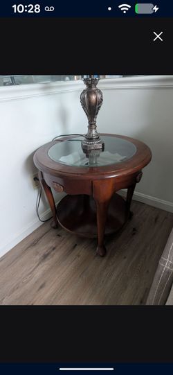 Excellent condition and table