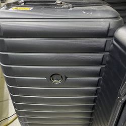 hardside spinner luggage.  