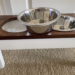 Elevated Dog Food & Water Stand And Bowls 