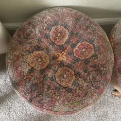 Round Ottoman 