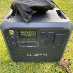 Bluetti Generator & Solar Panels