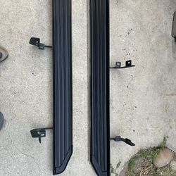 Estribos de Chevrolet Silverado doble Cabina/running boards (Steps)2019 To 2025 