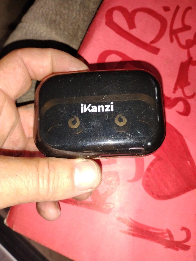 Ikanzi TWS-X9 wireless earbuds