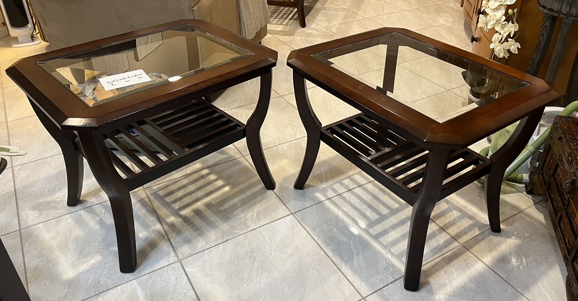 2 End Tables & 1 Coffee Table