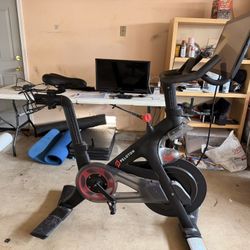 Peloton Bike