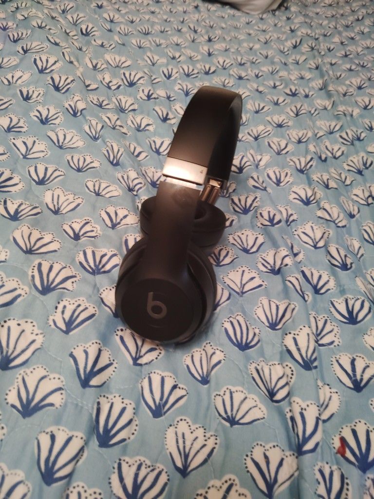 Beats Pro 4