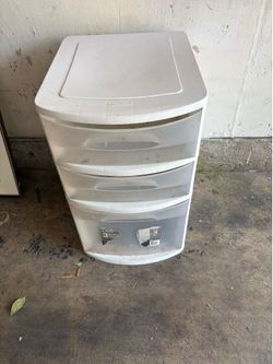 Small plastic storage