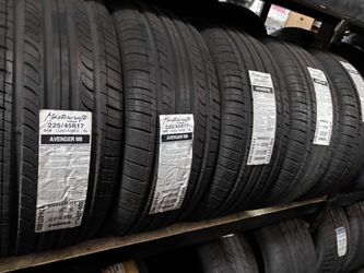 225/45R17 Mastercraft All-Season Tire – Reliable Traction, Responsive