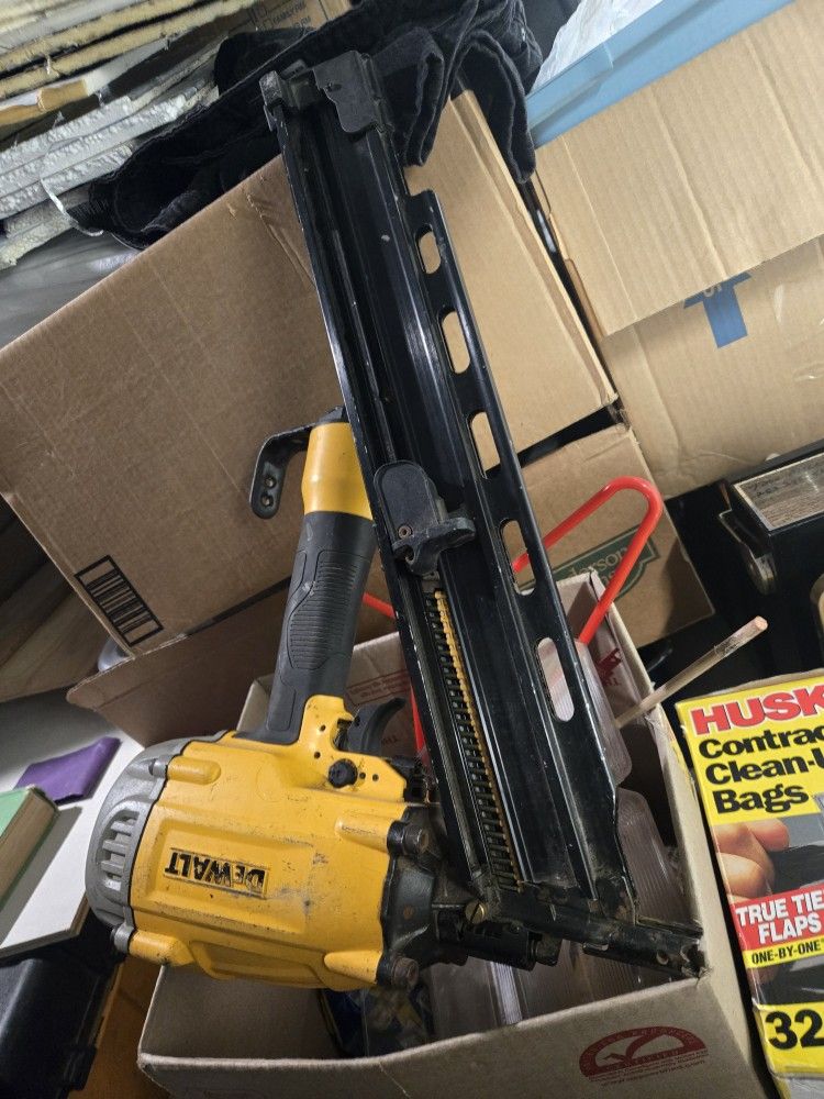DeWalt Framing Nailer $100
