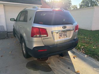 Kia Sorento SUV Silver 2012