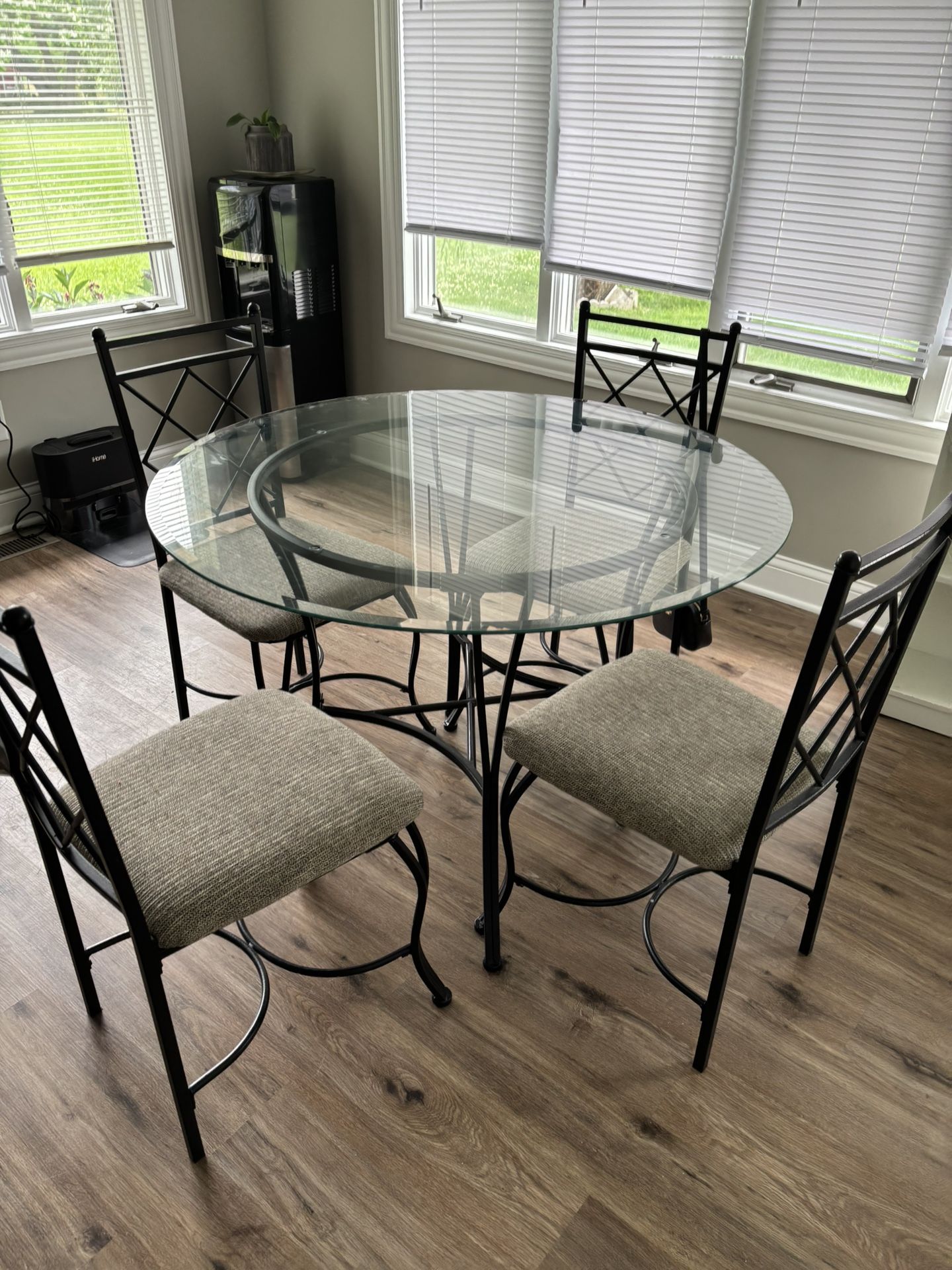 Glass Circle Table &Chairs