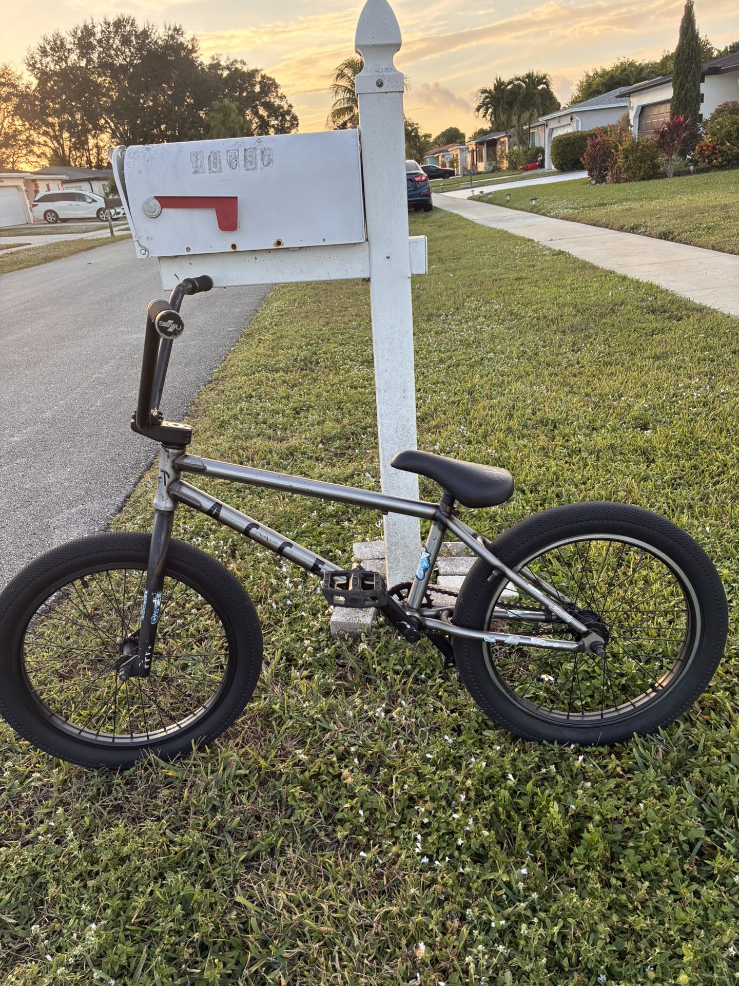 Access Cult BMX Bike (NO BRAKES)
