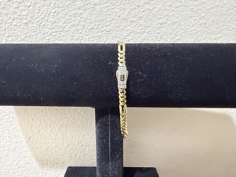 14k Gold Figaro Link Bracelet with Initial 'S' Clasp ( Brand New)