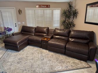 LAZYBOY FAMILY SOFA ( WITH WARRANTY)