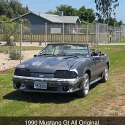 1990 Ford Mustang