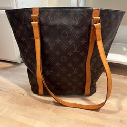 Louis Vuitton Tote $900