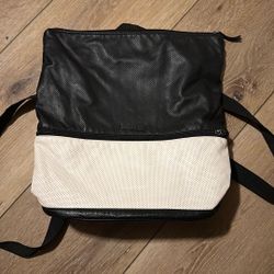 VANS NEW Leather Perforated Backpack $15 