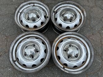 Original Mopar 14x5.5 inch rallye rims 5 on 4.5 lugs fits disk brakes -T06340