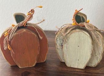 2 piece Wooden Fall Decor
