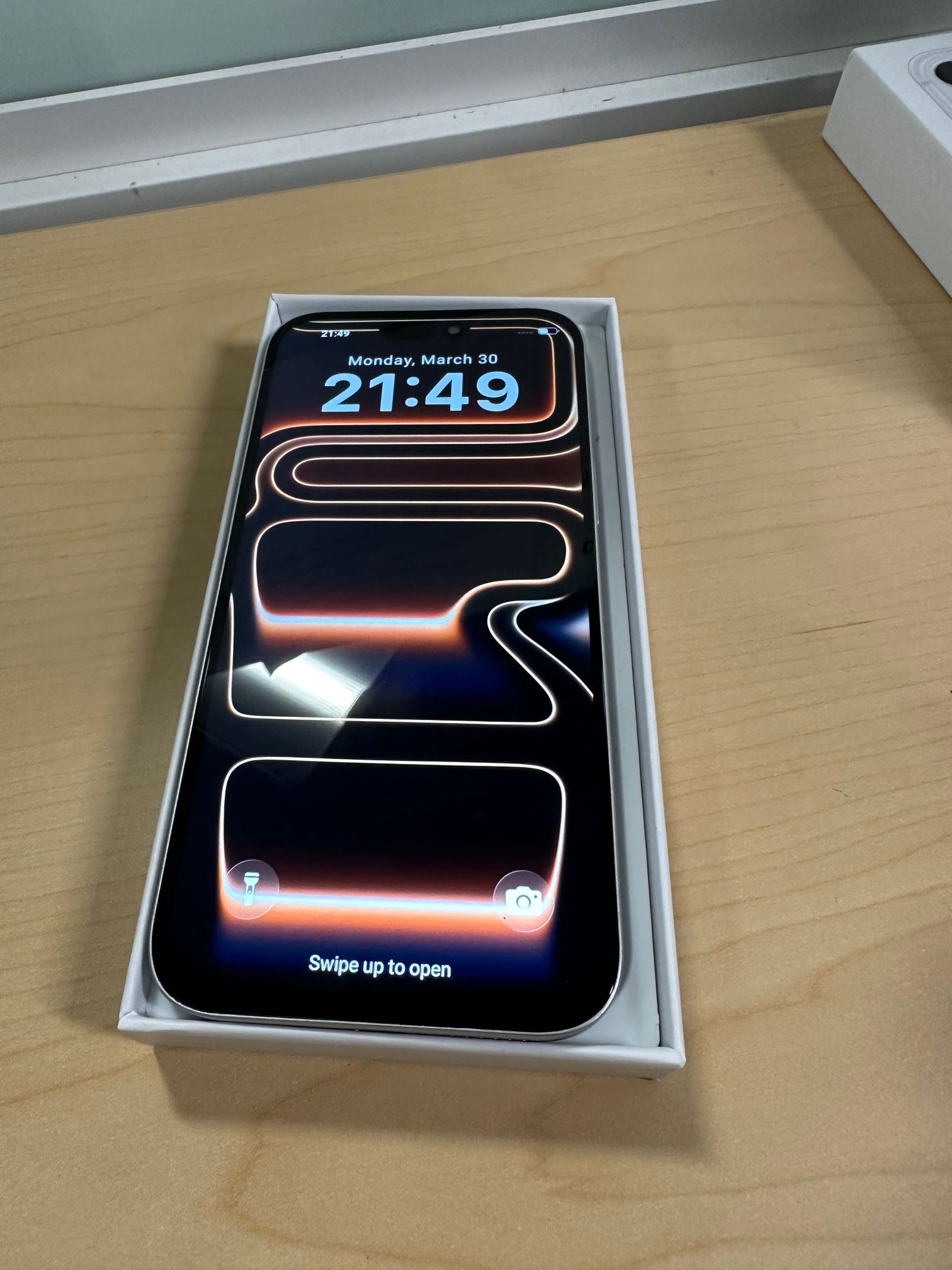 Silver IPhone 17 Pro Max 2TB