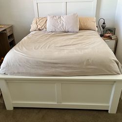 Full size bed. 